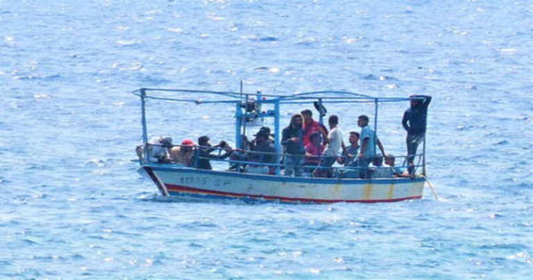 Marzamemi: arrivati 29 migranti al Porto Fossa