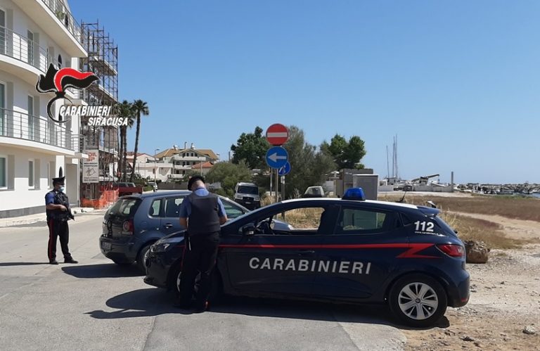 Pachino: fugge ai Carabinieri ad alta velocità tra le vie cittadine, raggiunto ed arrestato