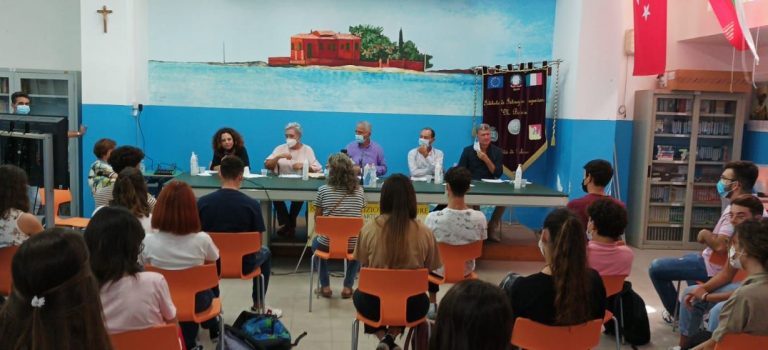 Pachino: “per un voto consapevole”, gli alunni dell’Istituto Superiore M. Bartolo incontrano i candidati a sindaco