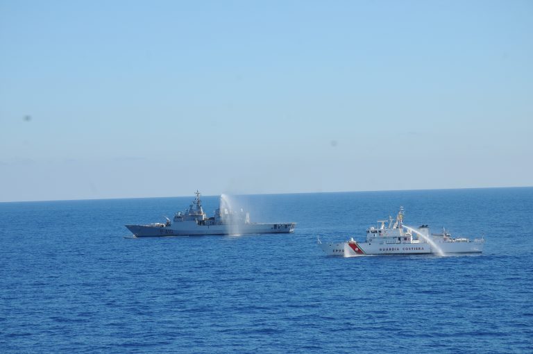Pachino e Portopalo: esercitazioni di tiri a caldo da parte di unità navali militari, zona di mare interessata dichiarata pericolosa