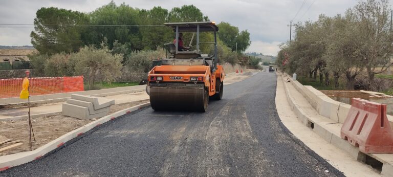 Strada provinciale 26, Rosolini – Pachino: “spunta il nuovo asfalto”