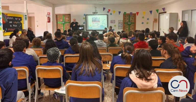 Pachino, Don Di Noto incontra gli studenti dell’Istituto Verga: “Educarli a condannare l’Olocausto”